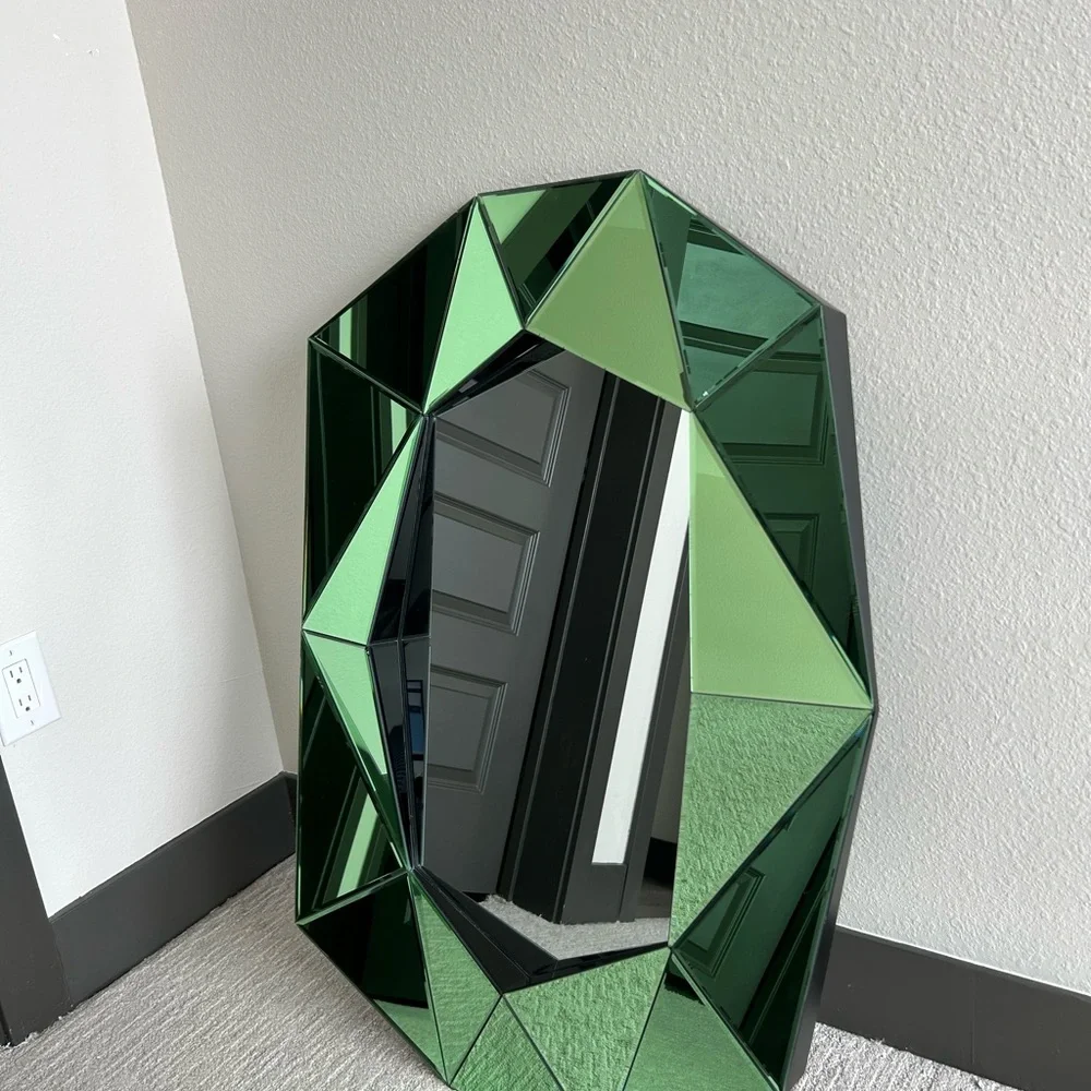 Faceted Green Geometric Wall Mirror - Modern Decorative Accent